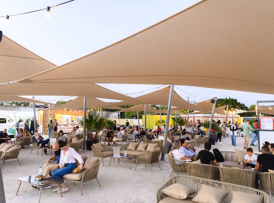 Zona chill out con toldos